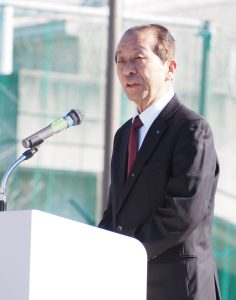 実行委員長で港北区連合町内会・日吉地区連合町内会の青博孝会長が挨拶しました